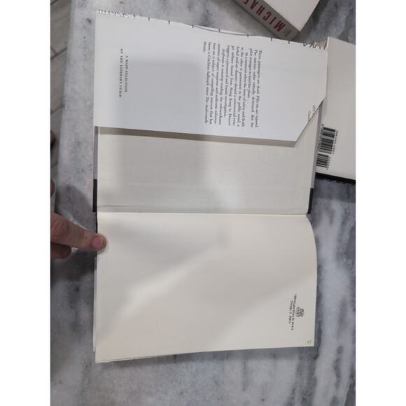 Michael Crichton Standalone‎ Novels: Next, Airframe & Disclosure (2 HC, 1 PB) - Picture 6 of 11